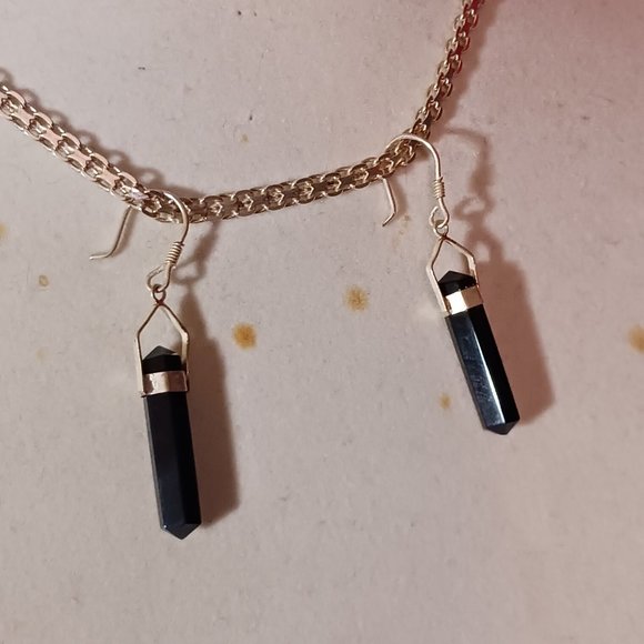 Hand Crafted 90s Vintage Sterling Silver and Onyx Earrings - Picture 2 of 8